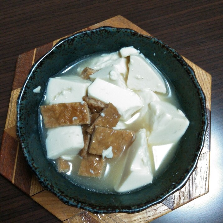 豆腐と薄揚げのシンプル粕汁